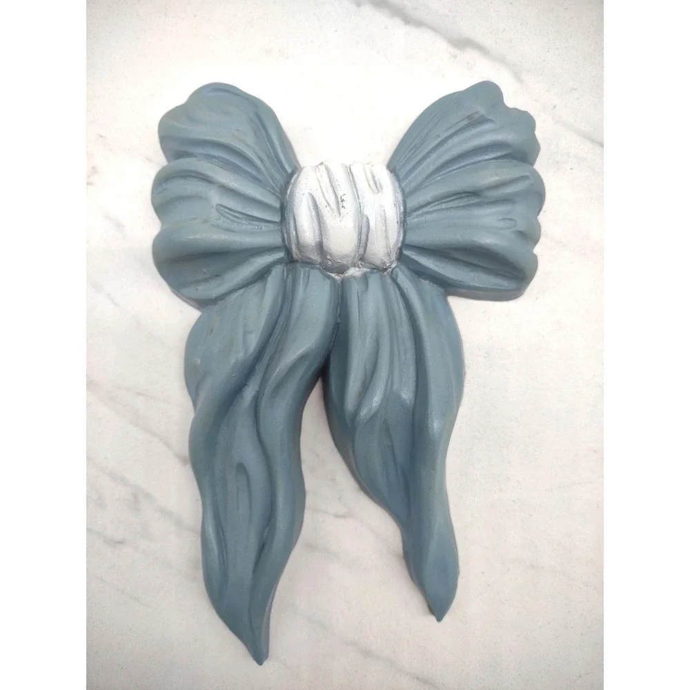 Home Interiors HOMCO #7601 Blue White Ribbon Bows Plastic Wall Plaques 1991 USA